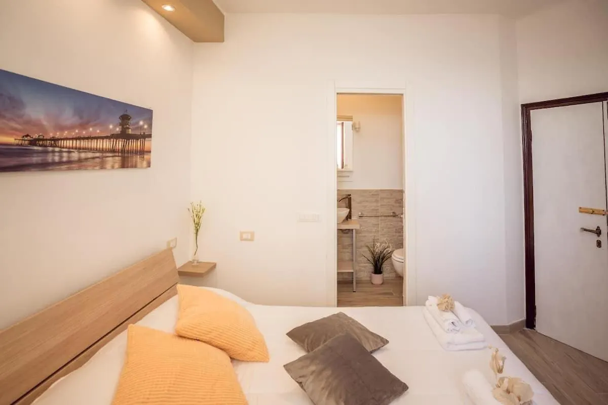 Lucy Solutions Hotel Riomaggiore Guest house