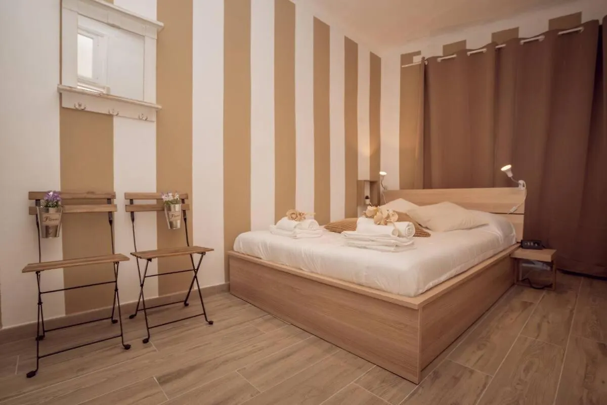 Lucy Solutions Hotel Riomaggiore Italy