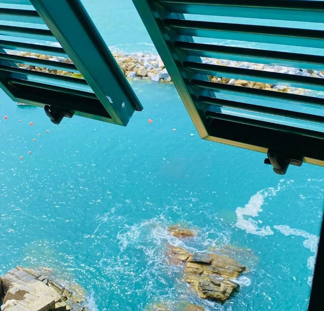 Lucy Solutions Hotel Riomaggiore 0*,  Italy