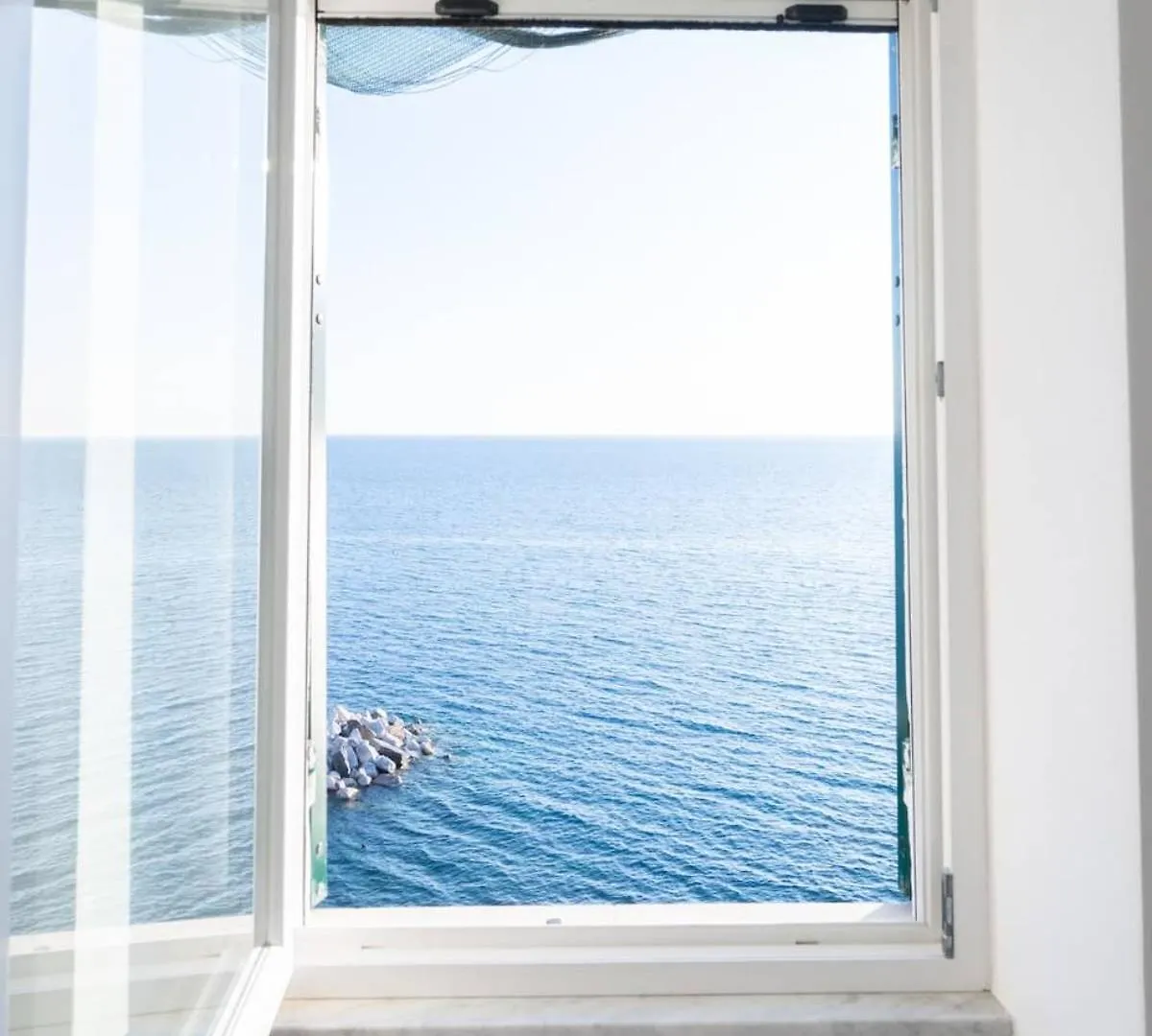 Lucy Solutions Hotel Riomaggiore Guest house
