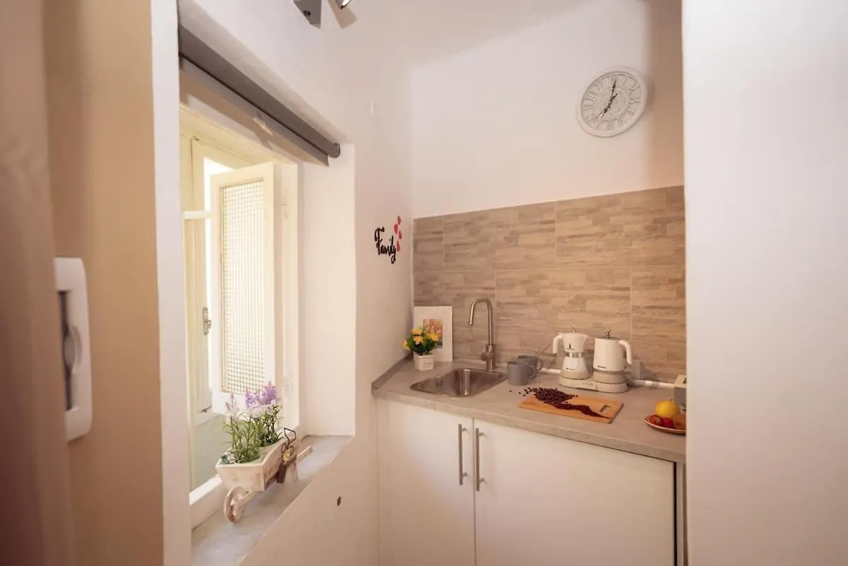 Lucy Solutions Hotel Riomaggiore